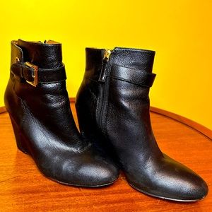 Nine West "Zapper" Black Leather Wedge Heel Ankle Boots